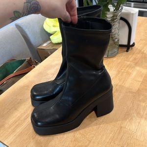 Steve Madden Klayton boots size 9